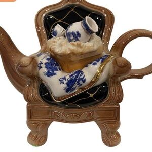 Paul Cardew Teapot Chair with Blue Willow Accents